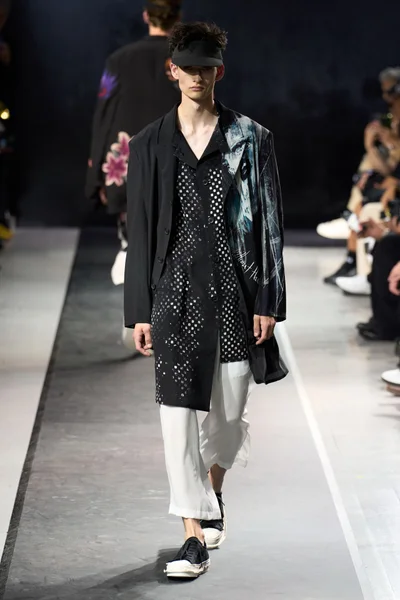 Look 2